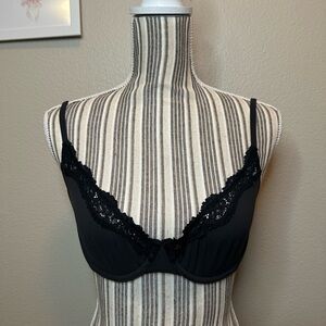 Skims women’s fits everyone lace bralette unlined color onyx 34C